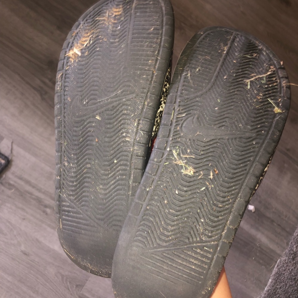 Nike slides - Picture 2 of 3